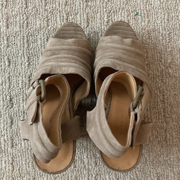 L.A.M.B. Gwen Stefani Suede Cut Out Platform Wedge Sandals Lamb size 8.5 - Picture 8 of 12